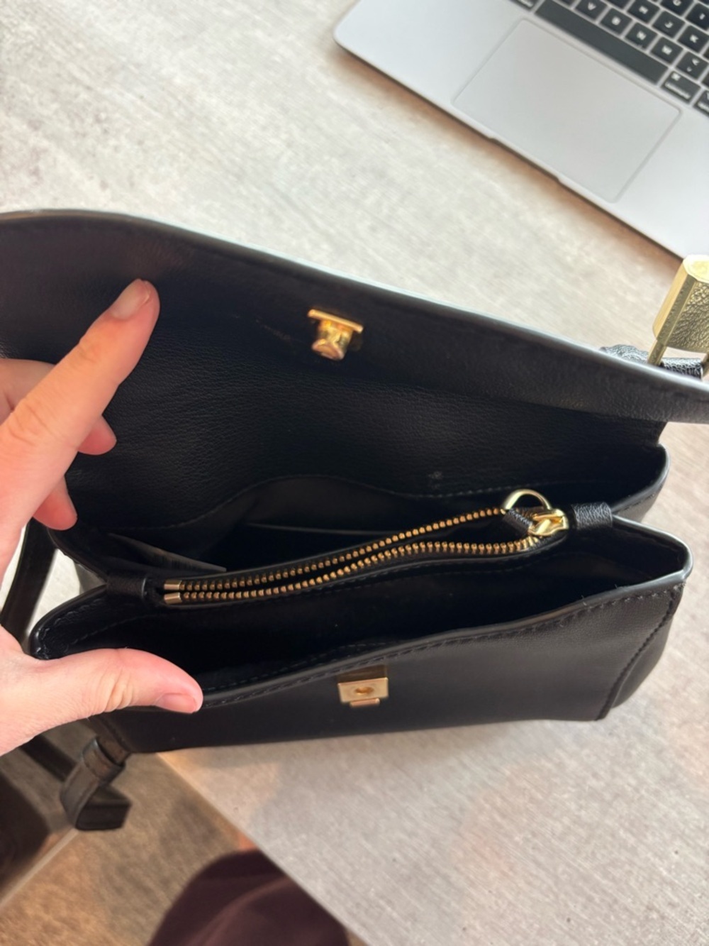 Marc Jacobs Boho Grind Leather Crossbody - Picture 4 of 7